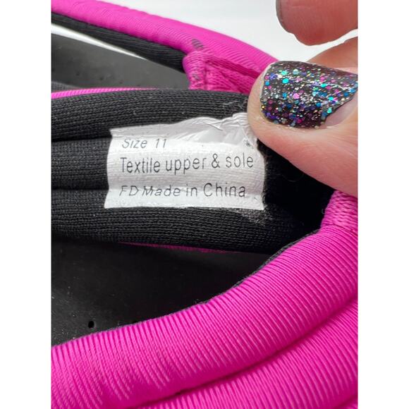 Volatile Zoe Wedge Black size 11 Pink Orchid Casual Thong Slip on Sandals NIB - Picture 3 of 7